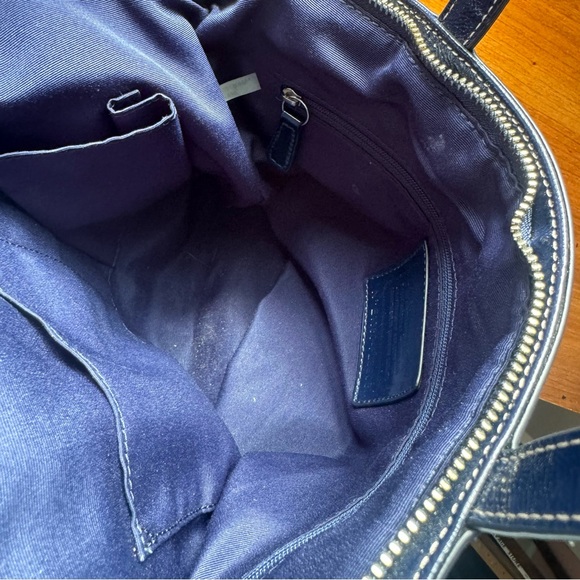 Coach Handbag - Picture 4 of 8